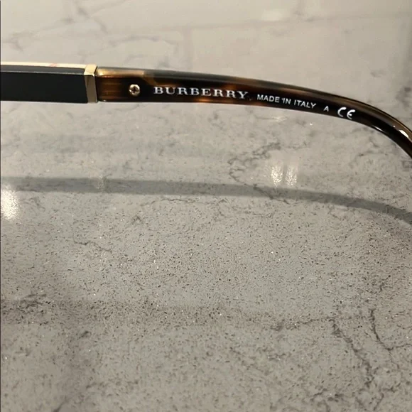 Burberry Gold Aviator Sunglasses - Prescription Lenses - Picture 9 of 12